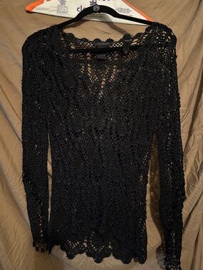 Black Crochet Long-Sleeve V-Neck Top - Women